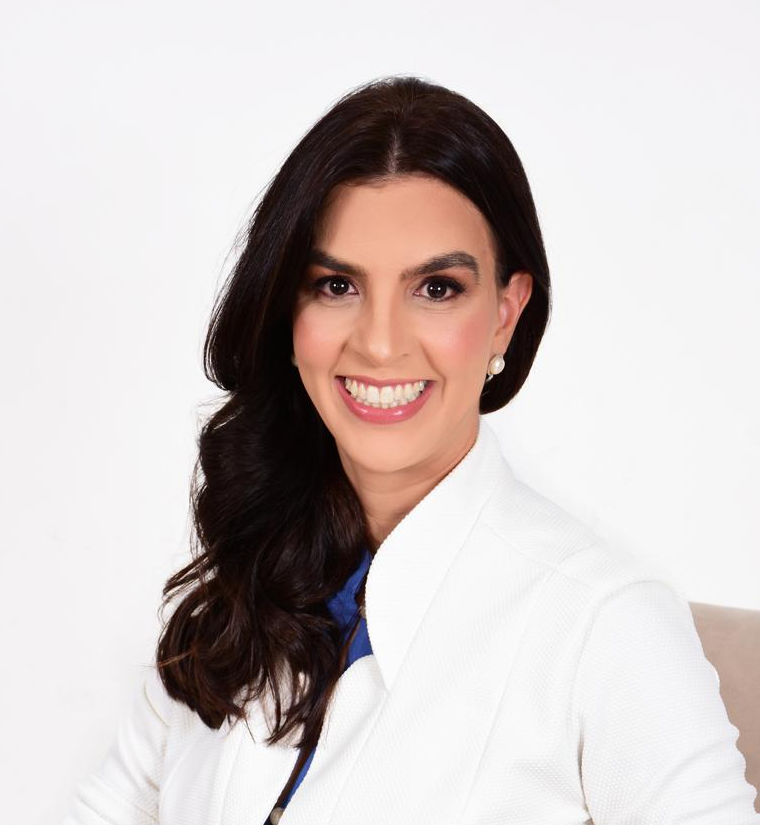 Dra. Eloa Noguerol — Radiologista e especialista em saúde feminina